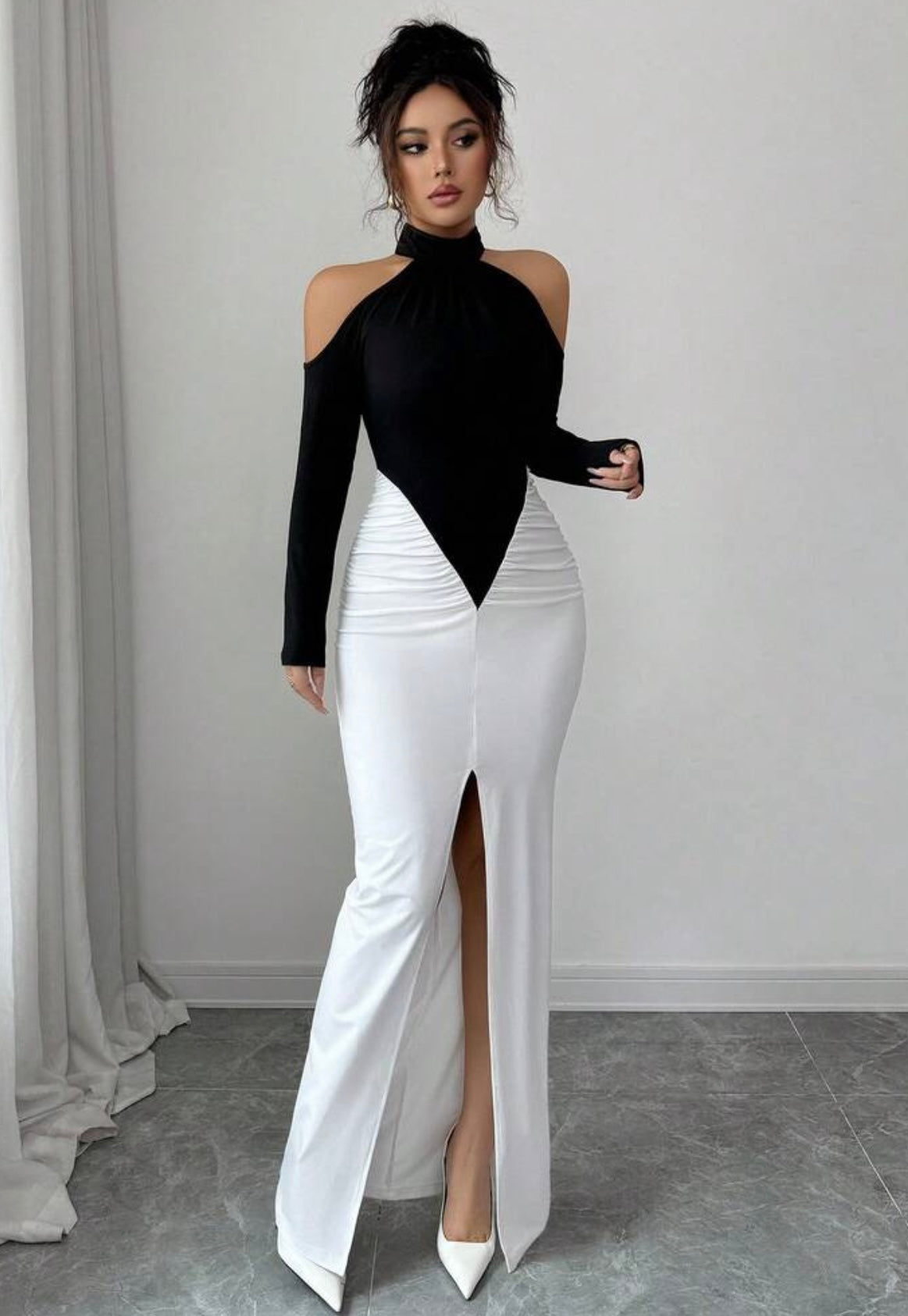 Vaclyn Neues Herbst/Winter Schwarz & Weiß Farbblock Patchwork Design, sexy hoher Schlitz, Off-Shoulder Langarm gerafftes figurbetontes Maxikleid, elegant für Party, Gala, Hochzeit, Halloween, Weihnachten