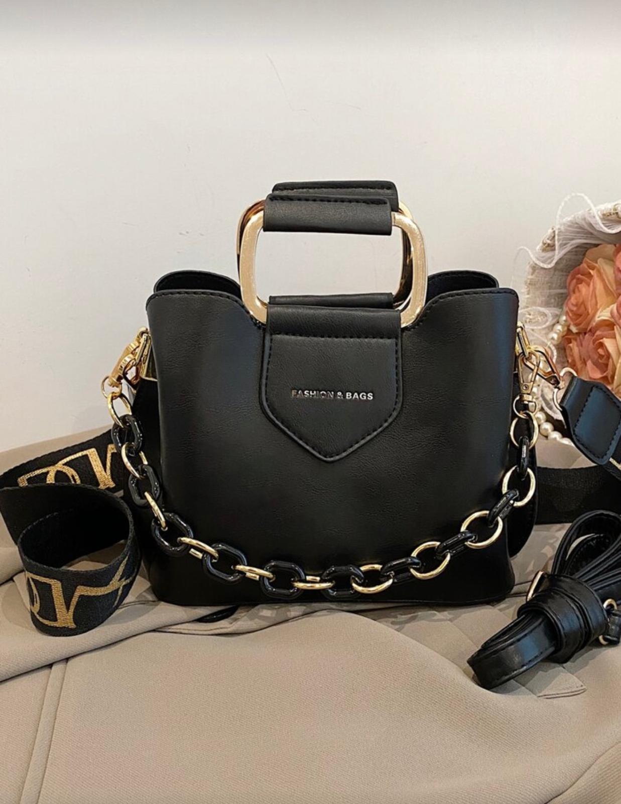 CONTAINEVERY Leichte, Business-Casual-Umhängetasche mit Mini-Buchstaben-Detail und Kettendekor für Teenager, Mädchen, Frauen, Studenten, Anfänger und Angestellte. Perfekt für Büro, Hochschule, Arbeit, Geschäft, Pendeln, Outdoor, Reisen, Ausflüge