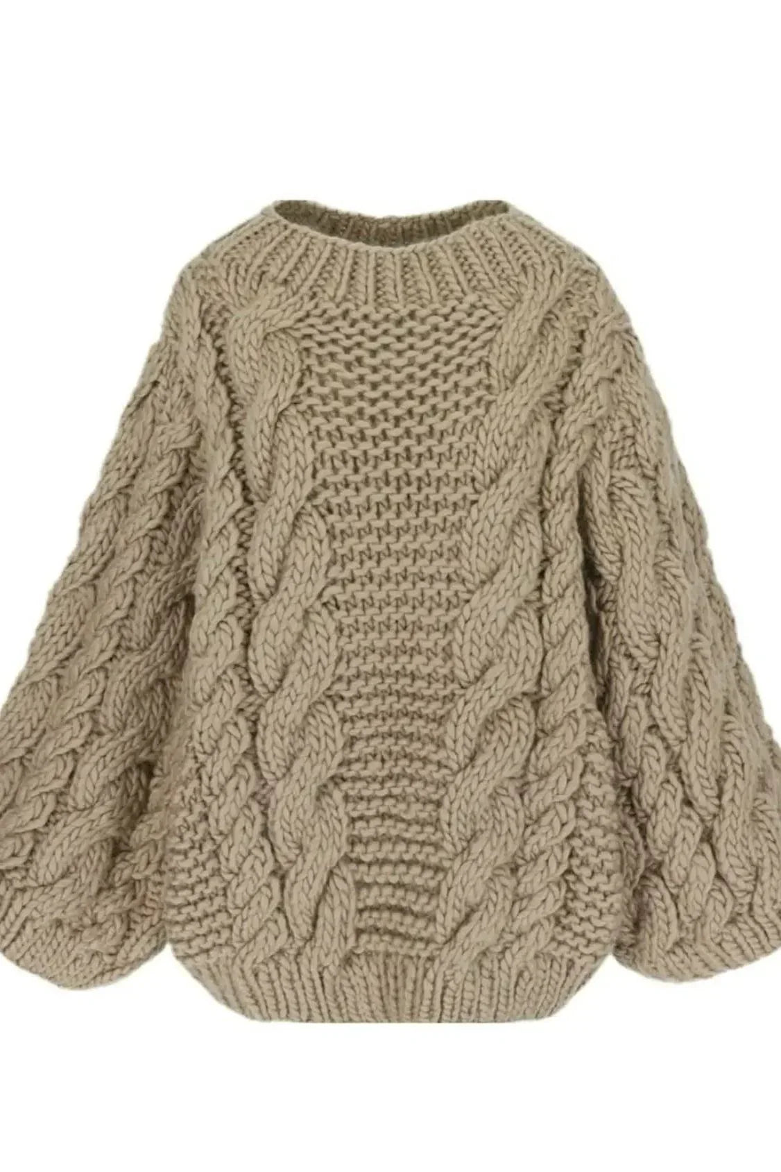 Oversize women's knitted sweater – chunky knit with cable pattern & wide sleeves